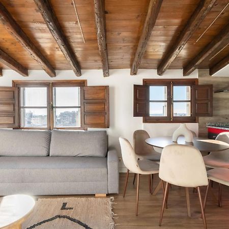 Atico Con Terraza En Lavapies Alquiler Temporal Apartment Madrid Exterior photo
